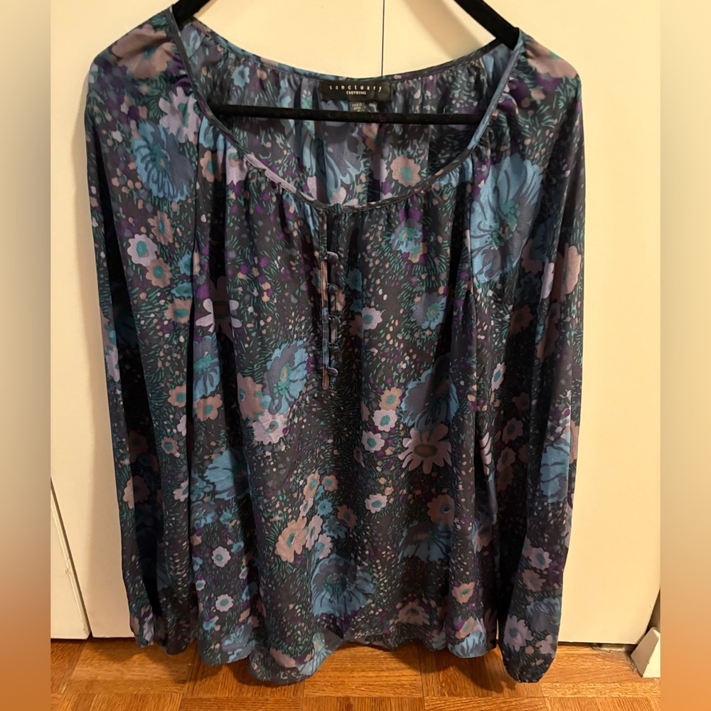 New 100% SILK Sanctuary Long-Sleeve Blouse size small new without tags